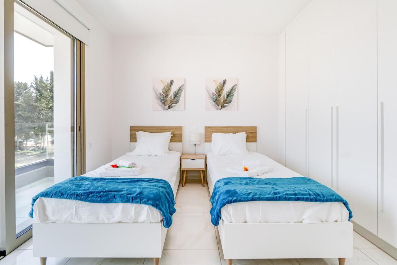 Adolina Apartments By Ezoria Villas Paphos Exterior foto
