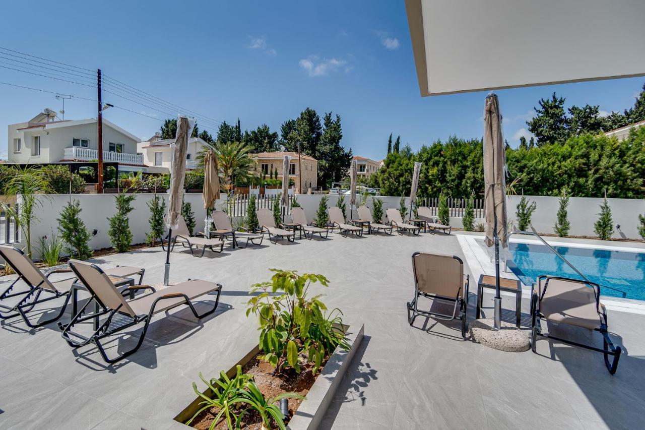 Adolina Apartments By Ezoria Villas Paphos Exterior foto
