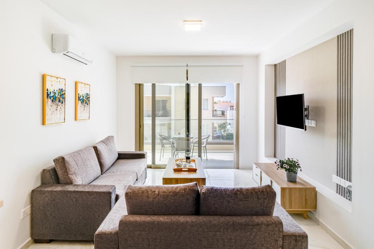 Adolina Apartments By Ezoria Villas Paphos Exterior foto